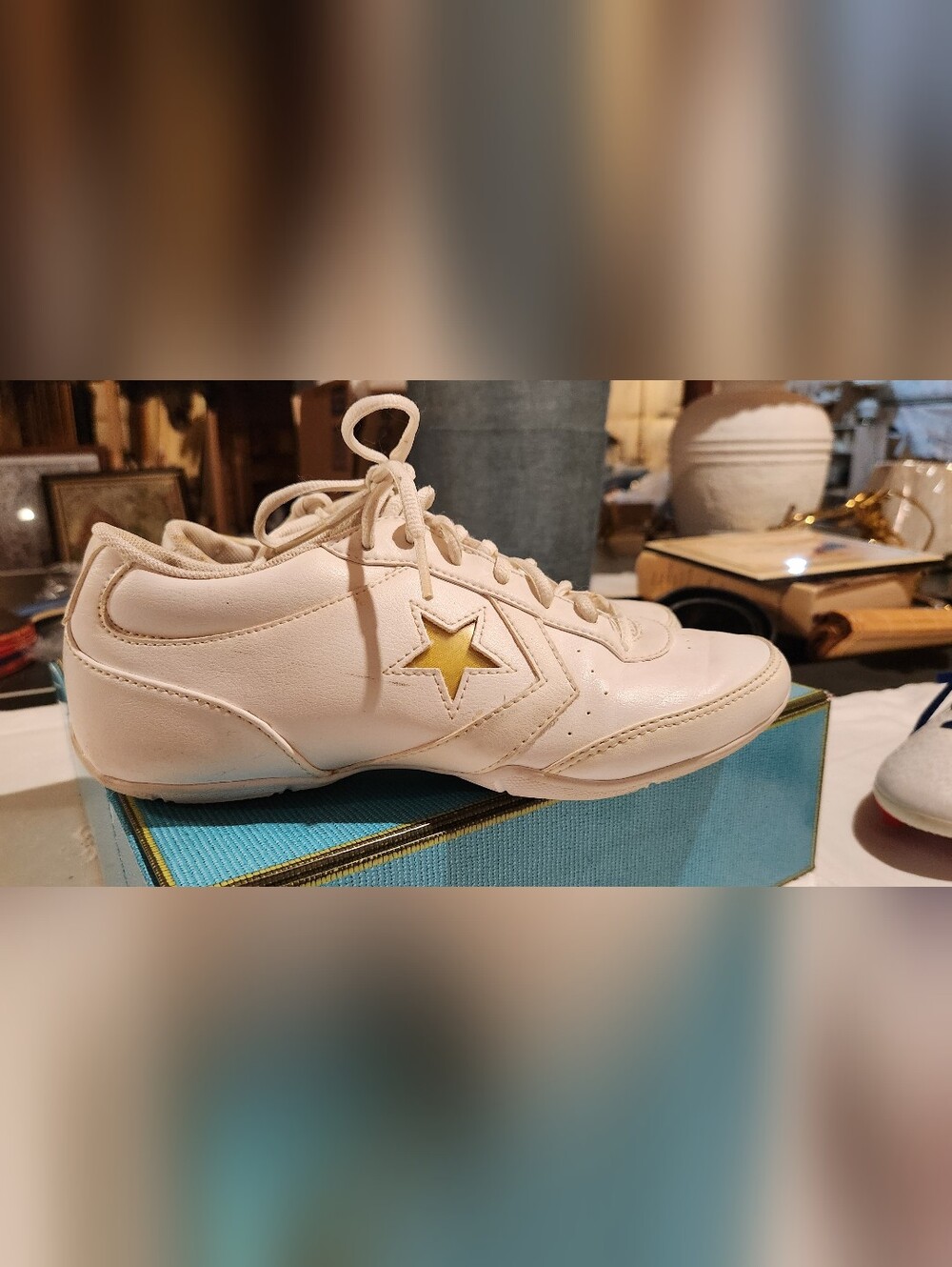 Size 8 - Converse cheer one star